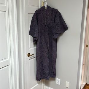 Authentic vintage 100% pure silk kimono sources from Japan